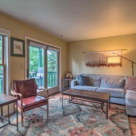 Lake Placid Gem w/ Patio & Views < 1 Mi to Beach!, hotel a Lake Placid