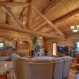 Exquisite Log Home with Lander Valley Views!, hotel en Lander