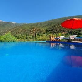Kasbah Africa - High Atlas Dark Sky & Nature Lodge, hotell sihtkohas Ouirgane