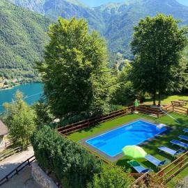 Le Terrazze - Ledro House, hotel u gradu Pjeve Di Ledro