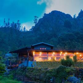 The Berg by StayVista - 2BHK Mountain-View Villa with BBQ
