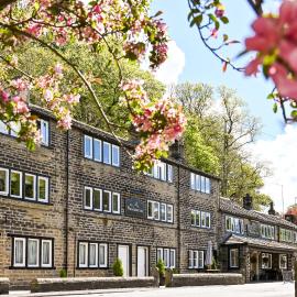 The Woodman Inn: Huddersfield şehrinde bir otel