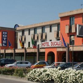 Hotel Residence Ducale, khách sạn ở Porto Mantovano