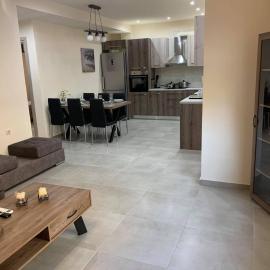 Helen`s Luxury Apartment, hotel in Heraklio