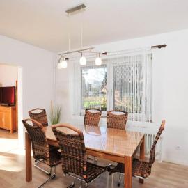 Haushaelfte-Kuddel-104 โรงแรมในSt. Peter-Ording