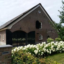 B&B Agnetenhoeve, hotel in Overasselt
