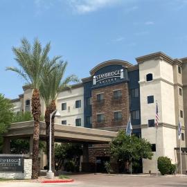 Staybridge Suites Phoenix Glendale Sports Dist by IHG, hotell i Glendale