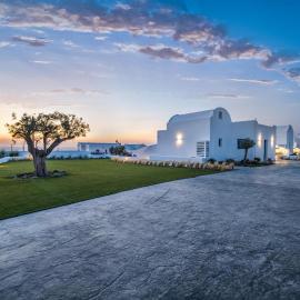 Viesnīca Kyklos Villas - luxury villas with private pool pilsētā Karteradosa