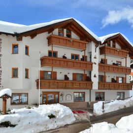Hotel Villa Aurora, хотел в Сан Мартино ди Кастроза