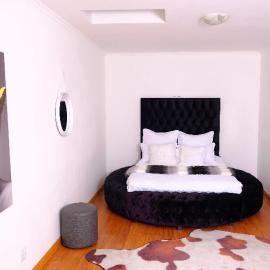 Selina Airport Lodge #Emzini