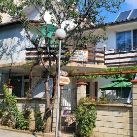 Fema Guest House โรงแรมในบัลชิค