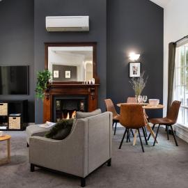 Lucini Cottage- wood fire and bush views
