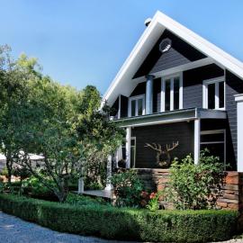 Park Avenue - architecturally designed villa