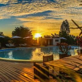 KIMONY RESORT، فندق في موروندافا