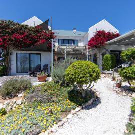 Farr Out Guest House, Hotel in Paternoster