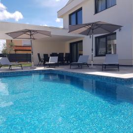 Villa Dorina, hôtel à Kaštel