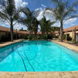 Tamarisk Guest Lodge، فندق في بينوني