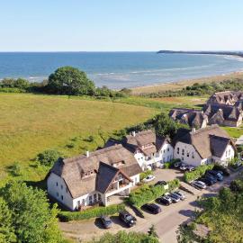 Strandhaus Mönchgut Ferienwohnung 02 mit Sauna und Schwimmbadnutzung in Sellin