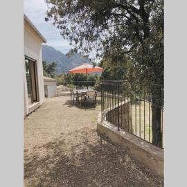 Villa familiale entre mer et montagne Corse, hotel a Soccia