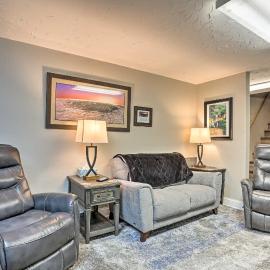Walk to Main St: Sturgis Apt w/ Grill!, hotell sihtkohas Sturgis