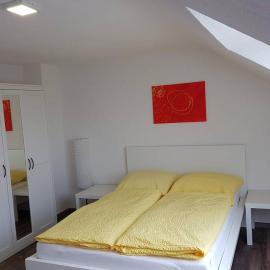 Dachwohnung Eyb mit 3 Schlafzimmern