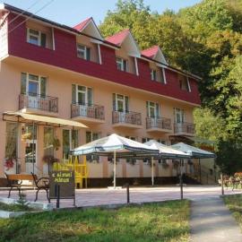 Smerichka, Hotel in Shayan