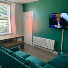 Woodvale Flat, Renton, Loch Lomond, hotel in Renton