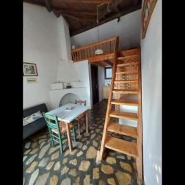 Beautiful house located on a hill in Samos Island, 400 m from an organized beach, hotel a Koumeika
