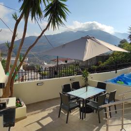 EfisHouse, hotel a Vrises