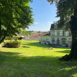 LE CHATEAU DE MONTHUREUX LE SEC, hotel en Monthureux-le-Sec