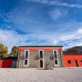 Agriturismo Dipinto Dal Sole, hotel u gradu Padula