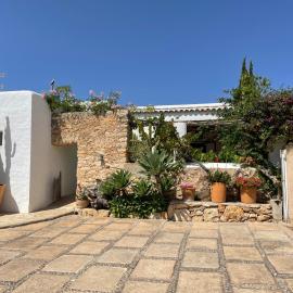 Casa Can Coves, hotel in Santa Gertrudis de Fruitera