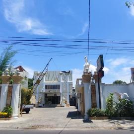 Viesnīca Votel Hotel De'Pratnya Kediri pilsētā Kediri