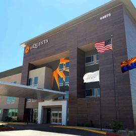 La Quinta Inn & Suites by Wyndham Maricopa Copper Sky，Maricopa的飯店