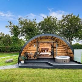 The Piglet Pod, hotel i Llanarth