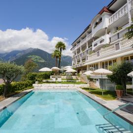 Hotel Bergland, hotel i Schenna