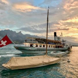 Chalet Oberhofen am Thunersee, 4 Sterne Privatwohnung, 2 Schlafzimmer, gratis Parkplatz, Seeblick, Hotel in Oberhofen am Thunersee