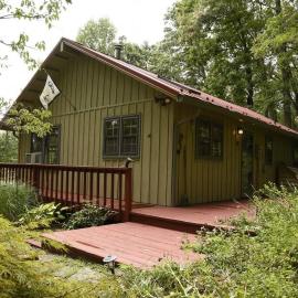 Fox Trot Cabin, hotel in Meadows of Dan