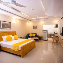 Maati Spaces - Rooms with Kitchen, hotel in Lahore