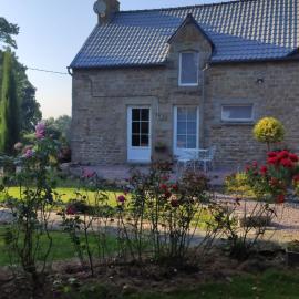 Le studio 22, Hotel in Bréhand