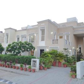 Villa 5, Mohali, hotel in Sohāna