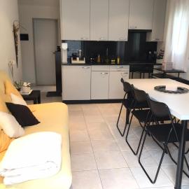 Appartamento da 2 locali a Bosco Gurin โรงแรมในบอสโก กูริน