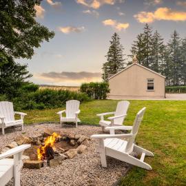 Stunning, Remodelled Cottage, Picturesque Location, Hotel in Duncanston