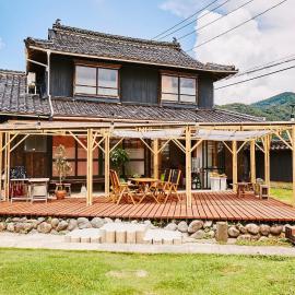Fam, hotel en Yazu