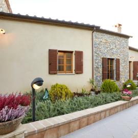 Holiday Home Borgo Carradori by Interhome, hotel in Lucignano