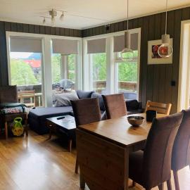 Super sentral, flott og solrik leilighet i sentrum