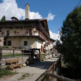 Sci e montagna vera, hotel in Pragelato