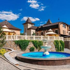 Forest club Sherwood, viešbutis mieste Umanė