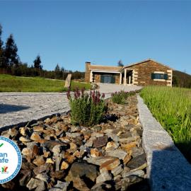 T3 com Piscina e Jardim - Casula no Caramulo, hotel in Tondela