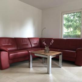 KOMPLETTES FERIENHAUS POTSDAM BERLIN GÄSTEHAUS IN SEENÄHE 95qm2 MONTEURZIMMER, hotel din Potsdam
